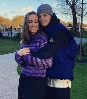 Mathias Jensen with his girlfriend.